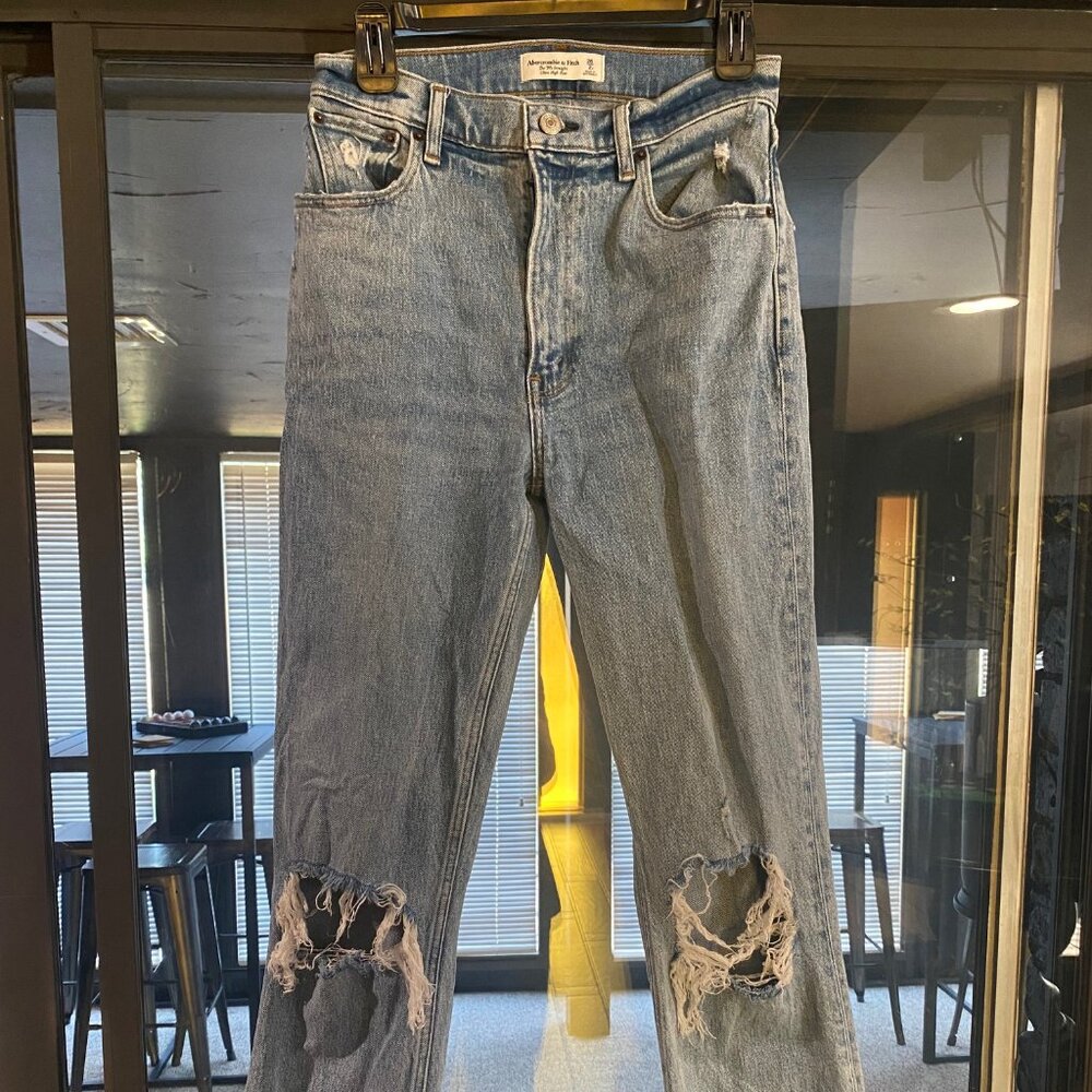 Abercrombie and Fitch 90's Straight Ultra High Rise Jeans